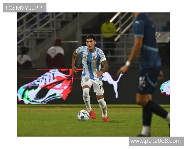 中国男子足球队迎战阿根廷队挑战赛展现激情与实力的巅峰对决