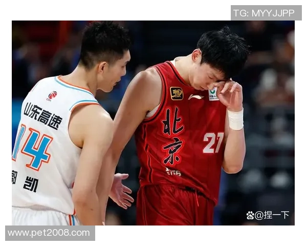 激战CBA深圳队迎战广东队全场直播精彩瞬间回顾与分析