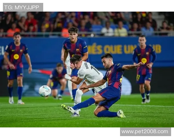 巴伦西亚主场迎战巴塞罗那力争主场首胜展现斗志